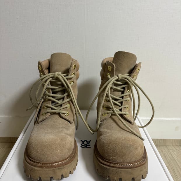 야세 YASE  6.5cm 1990 코만도솔 스웨이드 부츠 샌드 250