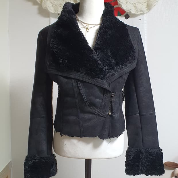 [갸루] 블랙 무스탕 퍼 자켓