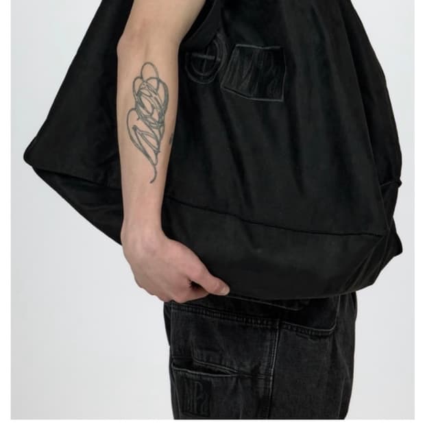 플라스틱 프로덕트 스웨이드백