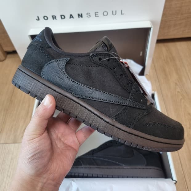 조던 1 x 트래비스 스캇 레트로 로우 OG SP 벨벳 브라운 250