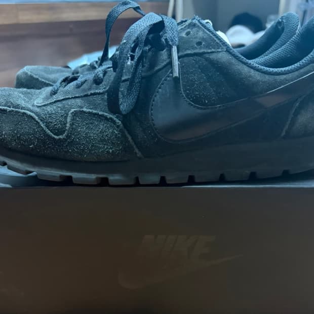 나이키 x 꼼데가르송 에어 페가수스 83 블랙 화이트