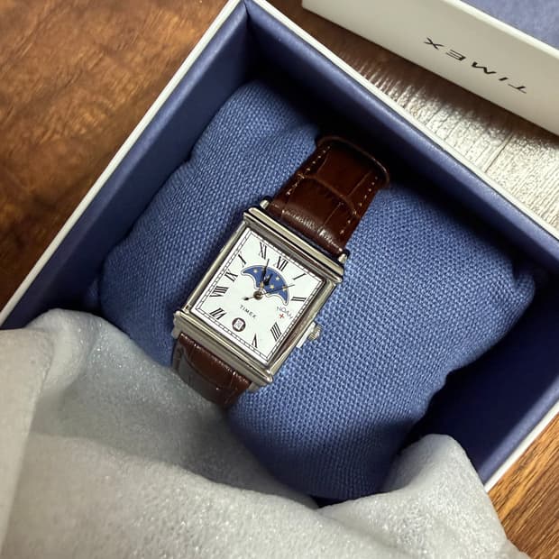 (새상품) 노아 x 타이맥스 문페이즈 브라운 스틸