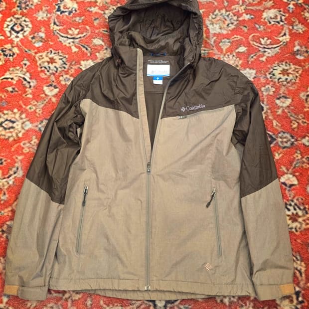 콜롬비아(Columbia)스테디셀러인 글렌네이커 레이크 레인 자켓