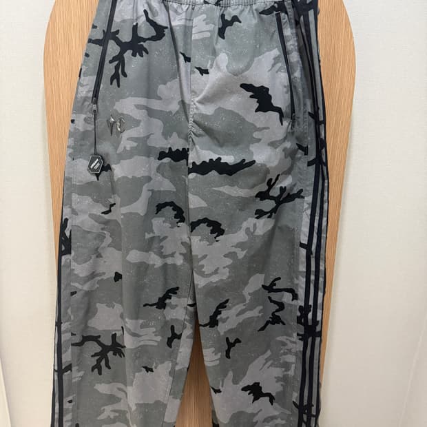 떠그클럽 아디다스 카모 팬츠