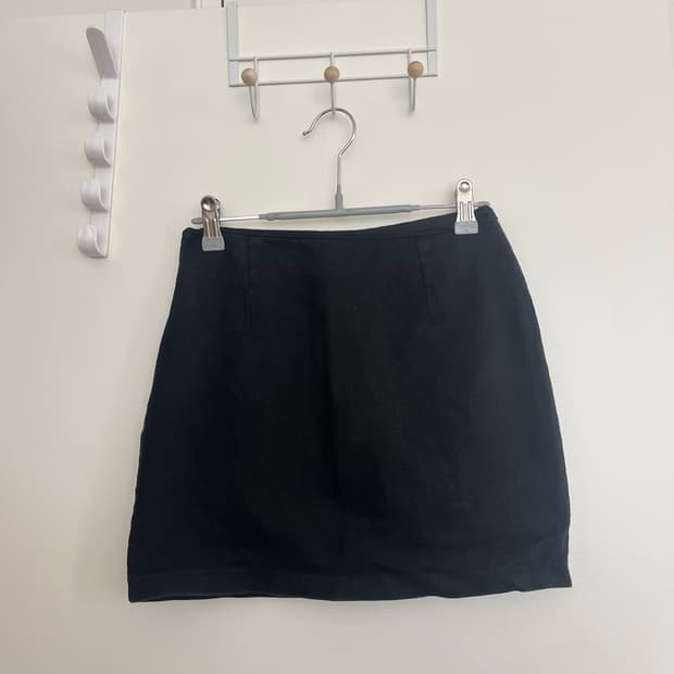 블랙 기본미니스커트