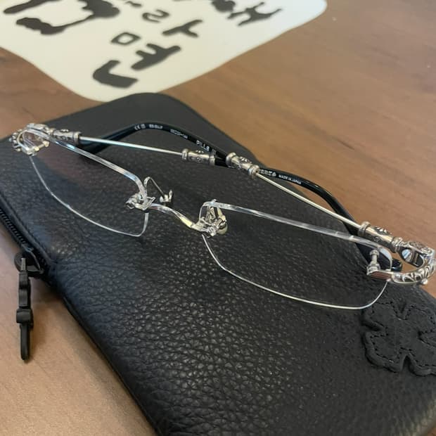 크롬하츠 필스3 샤이닝실버