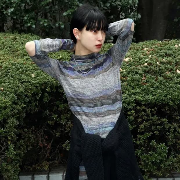 퍼버즈 Wave Border Knit Top