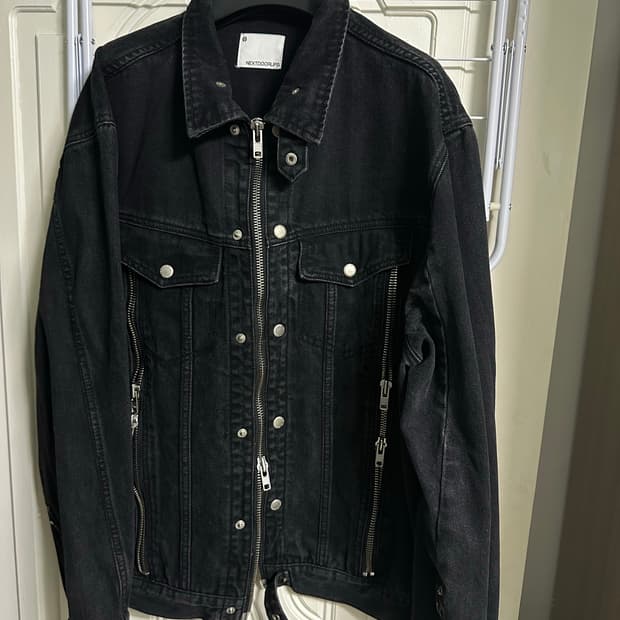 넥스트도어립스 자켓 