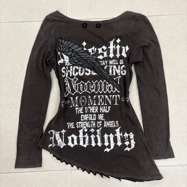 브라운 날개 큐빅 롱슬리브