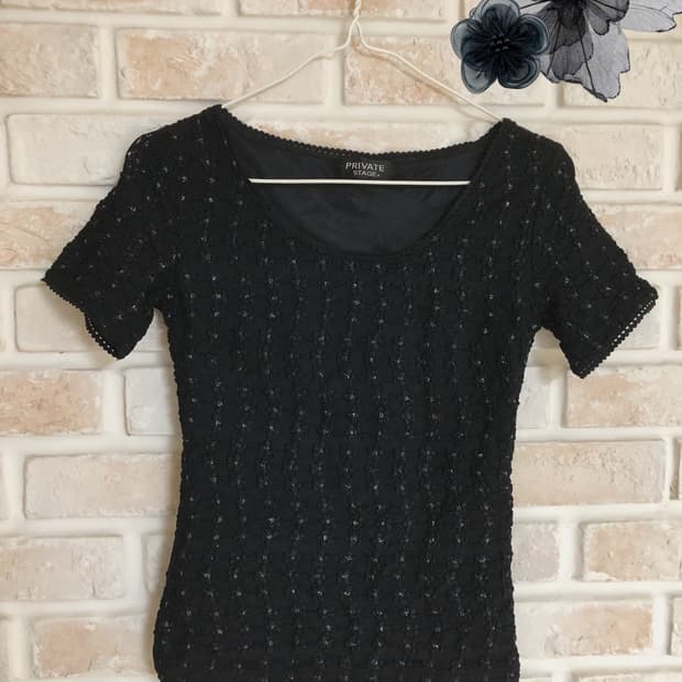 black flower top