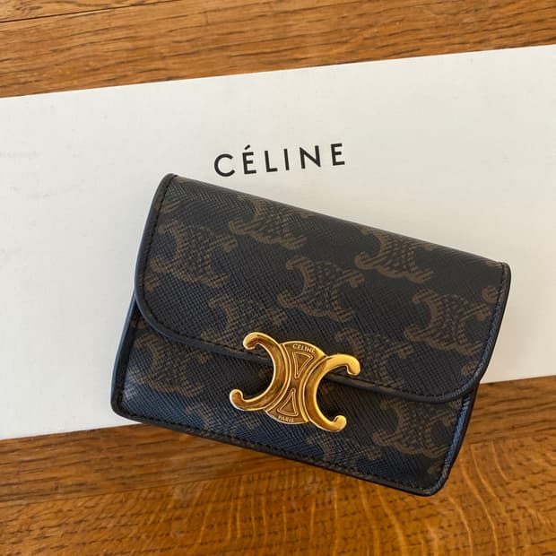 셀린느 트리옹프 플랩 카드 지갑