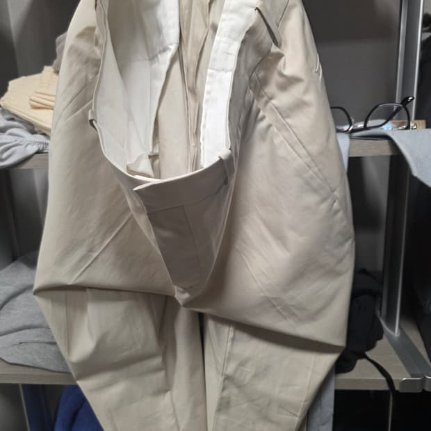 띠어리 제이크 새틴 바지 32 새상품