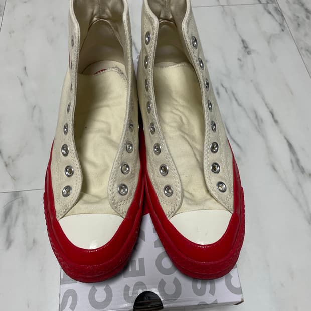 꼼데가르송 컨버스 레드솔 255