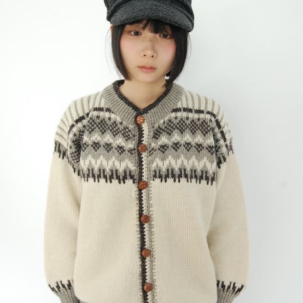 Snowy peak by newzealand cowichan