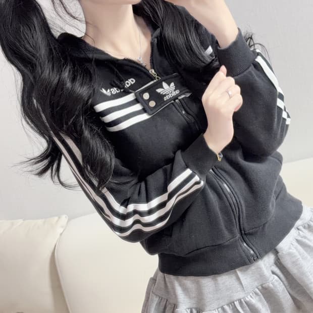 🐰아디다스 귀욤 똑딱이 포인트 후드집업🖤