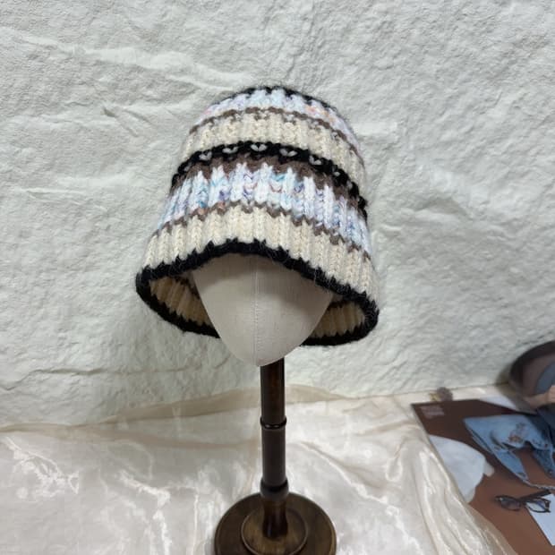 빈티지 울 니트  크위찬  모자 버킷햇