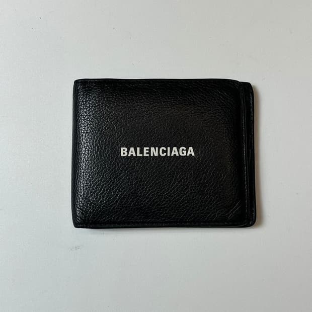 발렌시아가 캐시 스퀘어 반지갑 블랙 Q1344