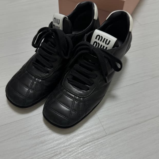 미우미우 미드힐