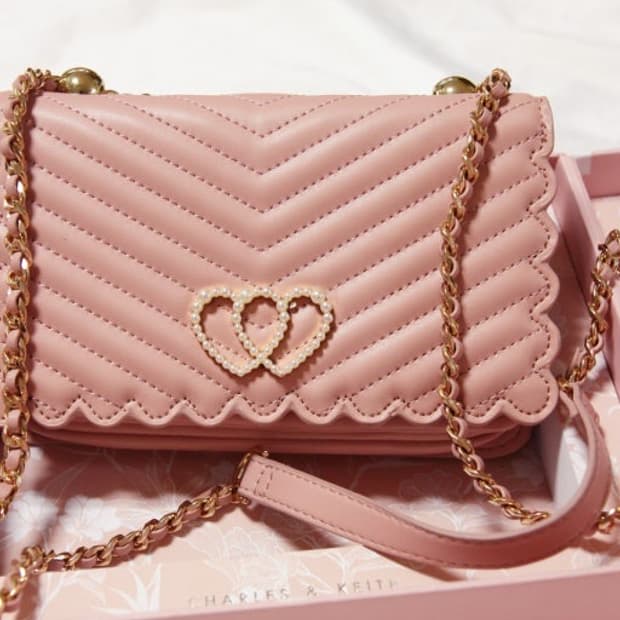중국 찰스앤키스2020 발렌타인데이 한정판 크로스백