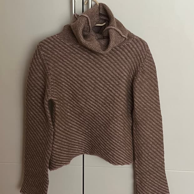 베이비 알파카 핑크 브라운 니트 (착용컷)