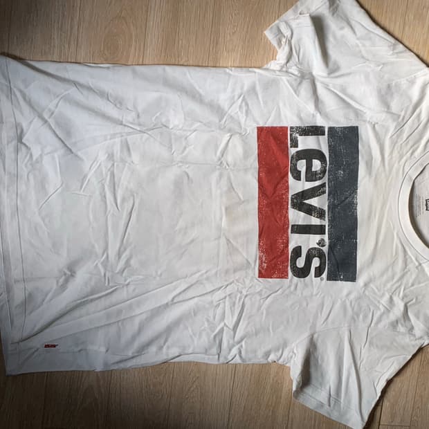 리바이스 티셔츠 L사이즈