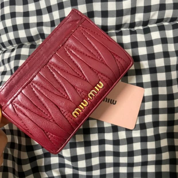 미우미우 카드지갑 카드홀더