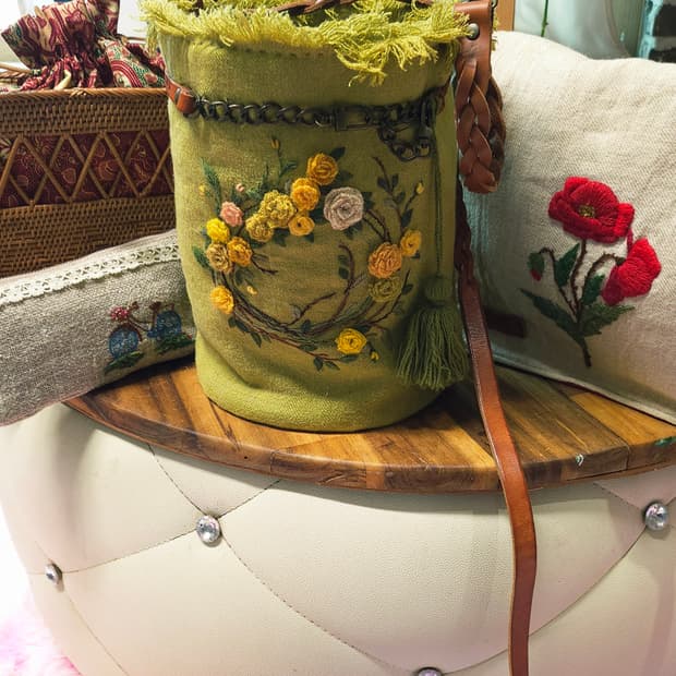 린넨 프랑스자수 핸드메이드 원통 손가방 크로스백 