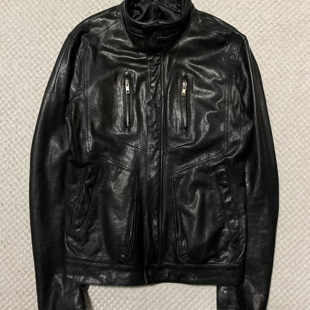 웨스턴 무드 램스킨 양가죽 하이넥 절개 레더 자켓