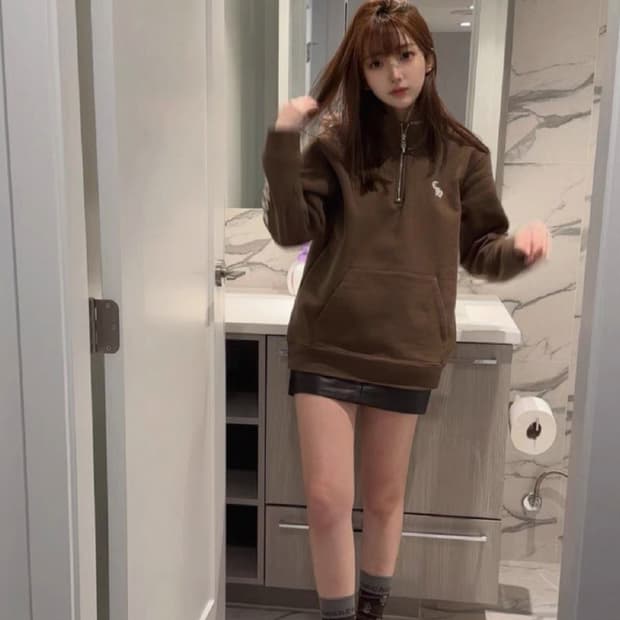 크롬하츠 vic 자수 브라운 하프집업 S
