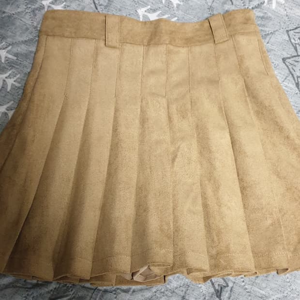 RAMI J HANI 스웨이드 주름 스커트 브라운 (F)