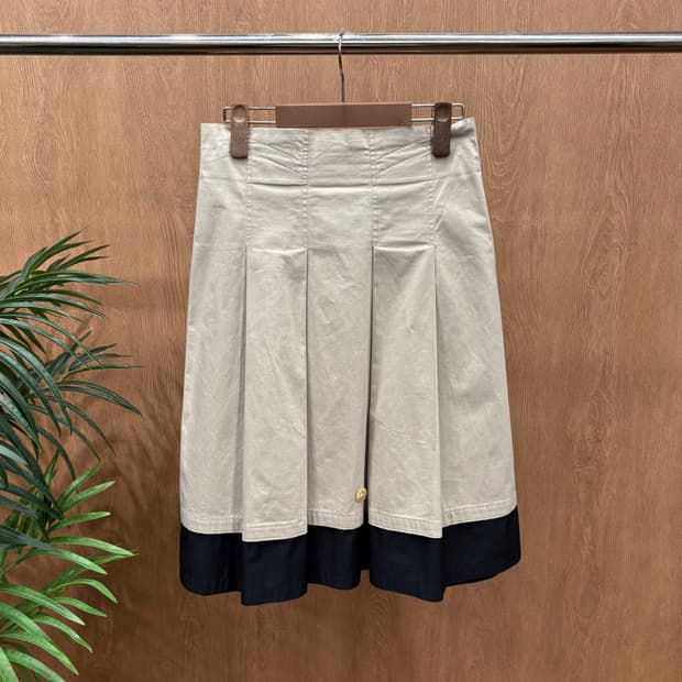 질샌더 코튼 미디 스커트 블랙 레이어드 배색 디테일 플레어핏 베이지