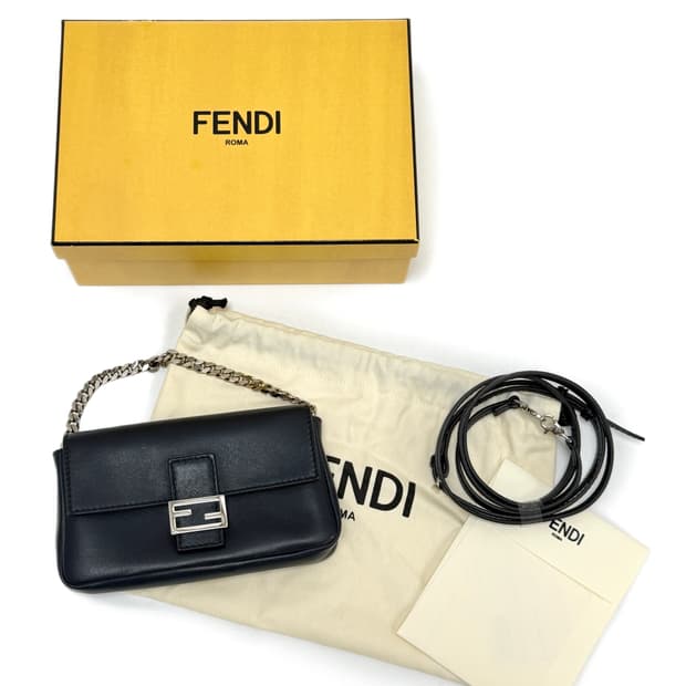 펜디 마이크로 바게트 나파 레더 체인 크로스백