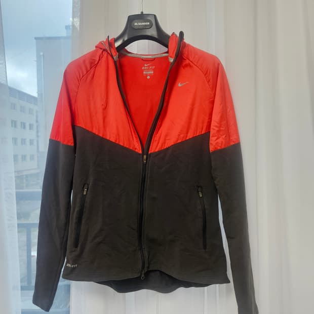 나이키 러닝 여성 바람막이 L