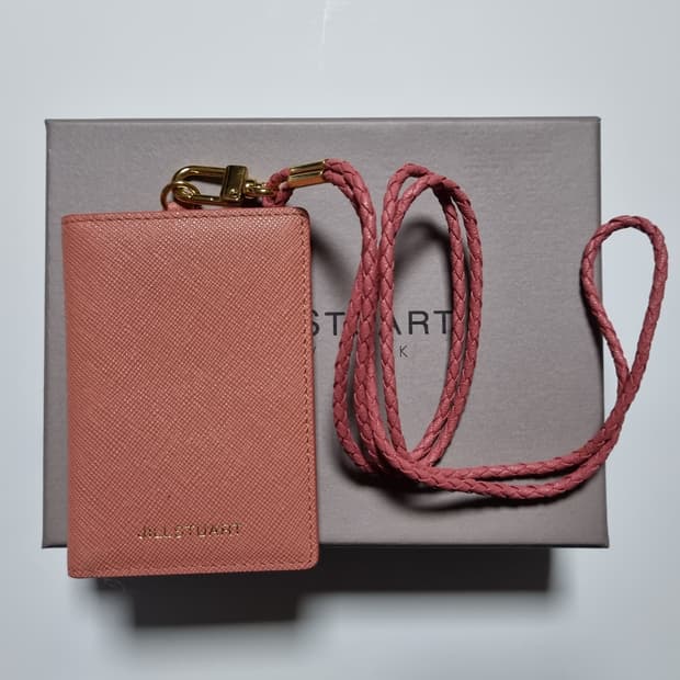 질스튜어트 뉴욕 가죽 목걸이  카드지갑