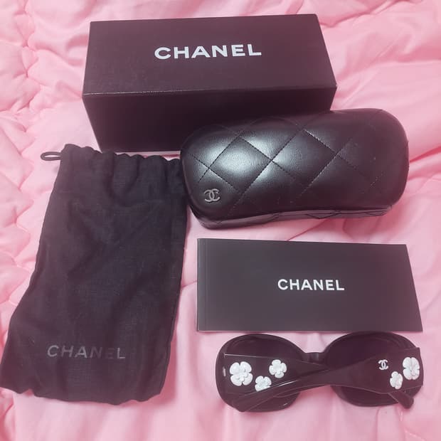 정품)급처상태좋음!샤넬 까멜리아 꽃 장식 로고 러블리 공주 선글라스