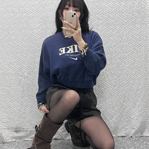 나이키 올드스쿨 스트릿 힙합 빅로고 크롭 맨투맨 M C11029