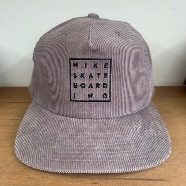 나이키 SB 코듀로이 트럭커 캡