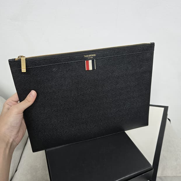 [보증서 정품]톰브라운 삼선 클러치 라지