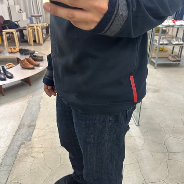 프라다 롱슬리브