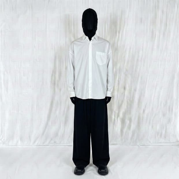 junn.j oversized shirt