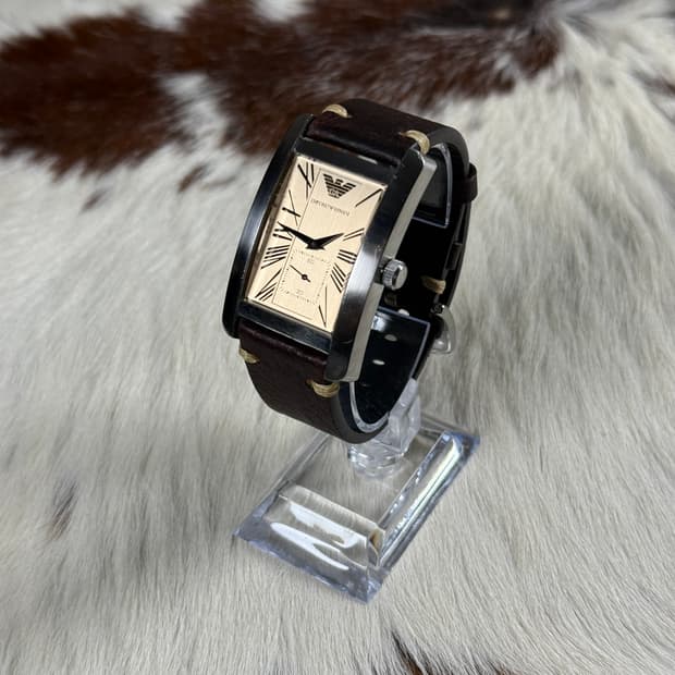 빈티지 엠포리오 아르마니 사각 가죽 시계