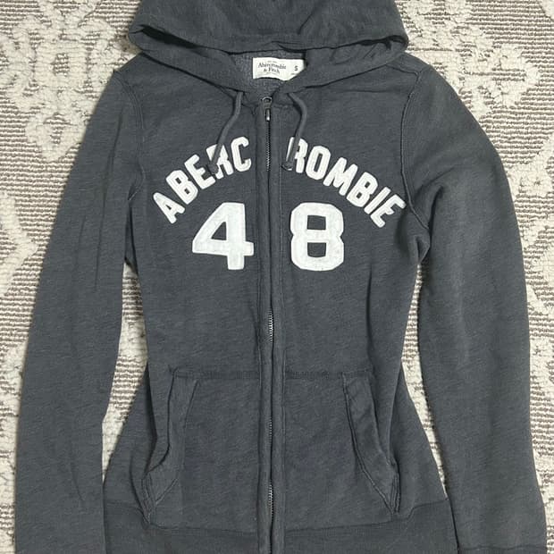 아베크롬비 라운드로고 진그레이 차콜 후드집업 촤르르재질
