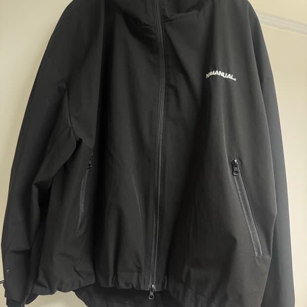 노메뉴얼 바람막이 L