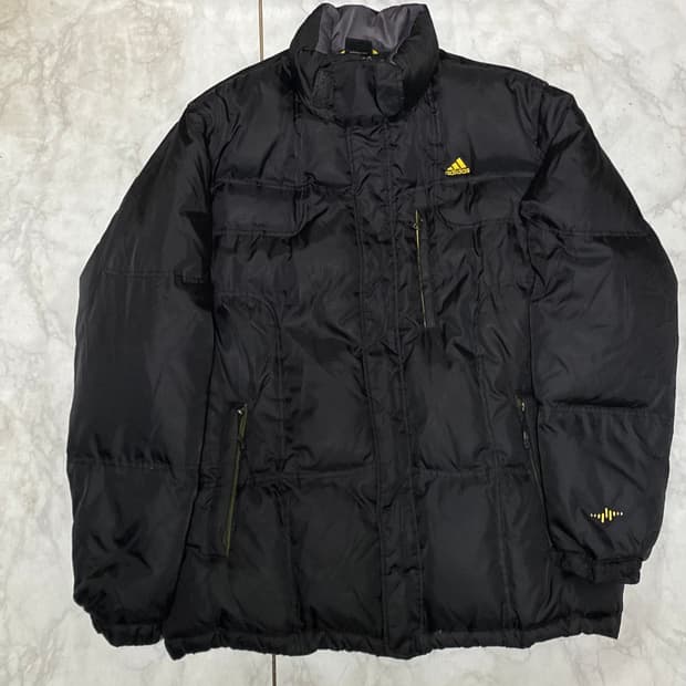 아디다스 올드스쿨 패딩 자켓 사이즈 110