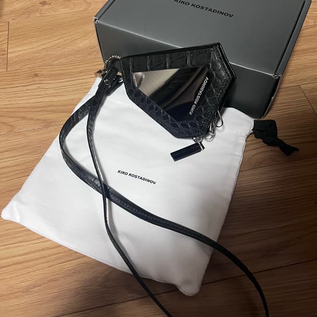 키코 코스타디노브 Ohne keycase 블랙