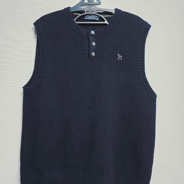 헤지스 네이비 니트 조끼 모100%