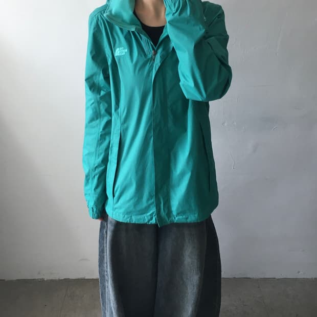 노스페이스 가슴로고 바람막이