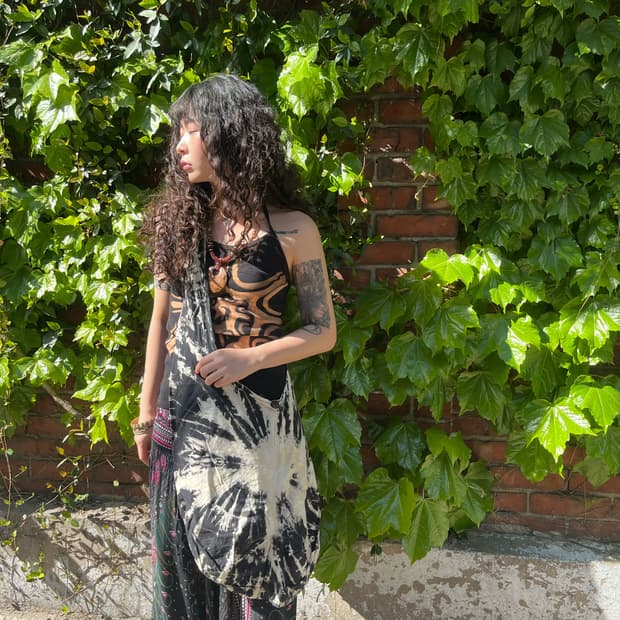 블랙 타이다이 크로스백