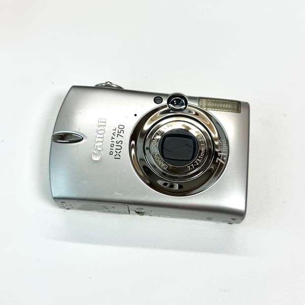 캐논 익서스 750 IXUS (IXY 익시 700, 파워샷 SD550)