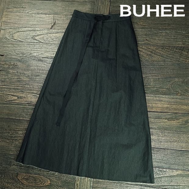 [부희](새상품) 벨티드 롱 스커트 챠콜 M19426